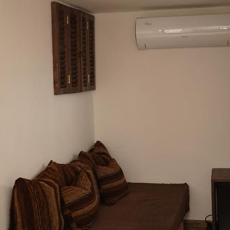Relax Inn Korce Ngoại thất bức ảnh