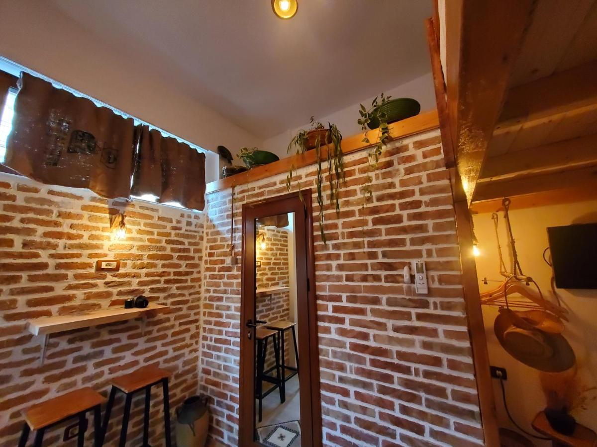 Relax Inn Korce Ngoại thất bức ảnh