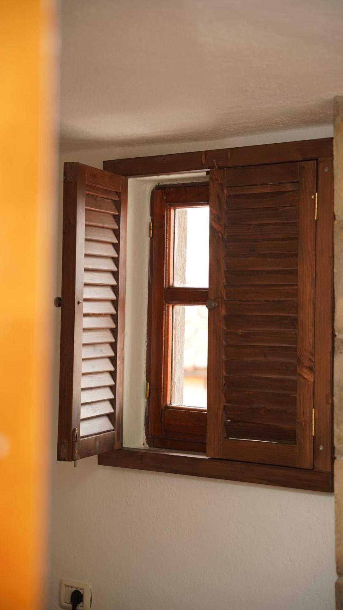 Relax Inn Korce Ngoại thất bức ảnh